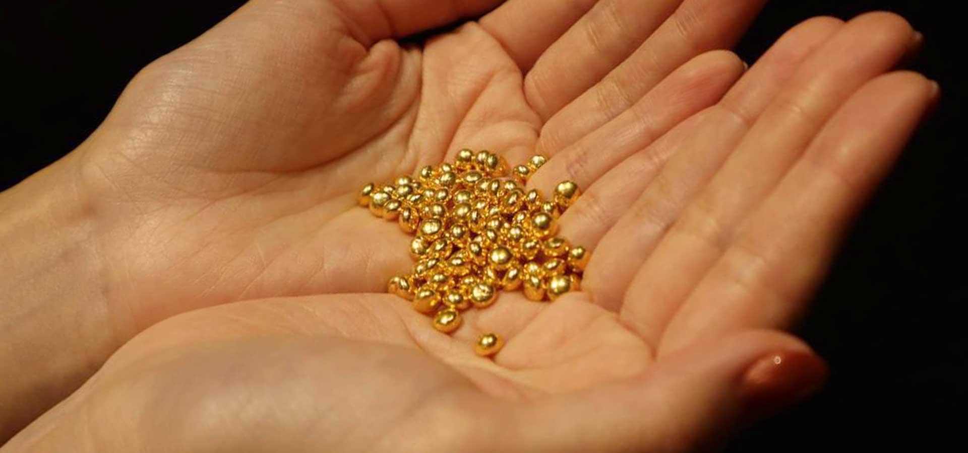 Why Gold メインビジュアル